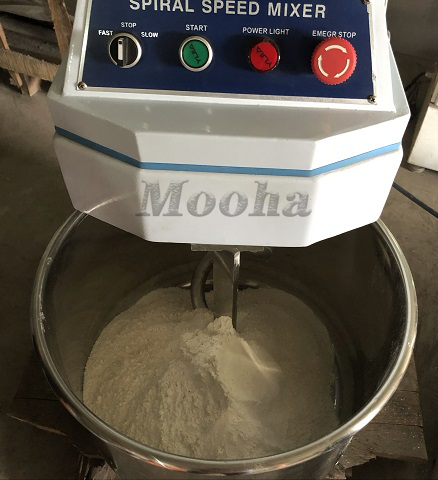 Commercial 34 Liters Spiral Dough Mixer 304 Stainless Steel Flour Kneading Equipment Bread Making Machine Bakery Equipment Dough Maker